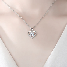 Load image into Gallery viewer, Stunning Wife,Girlfriend,Love,Best Friend and Bestie  Necklace Gift